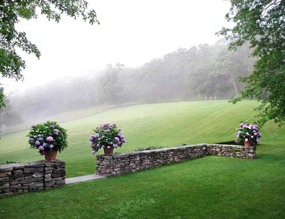 Custom yard cleanup service in North Kingstown, RI - New England Yardworks