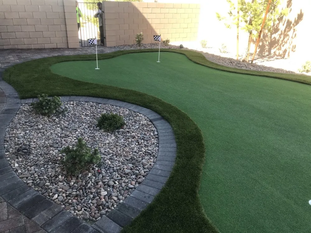 Custom lawn care service experts serving Las Vegas, NV - New Era Construction
