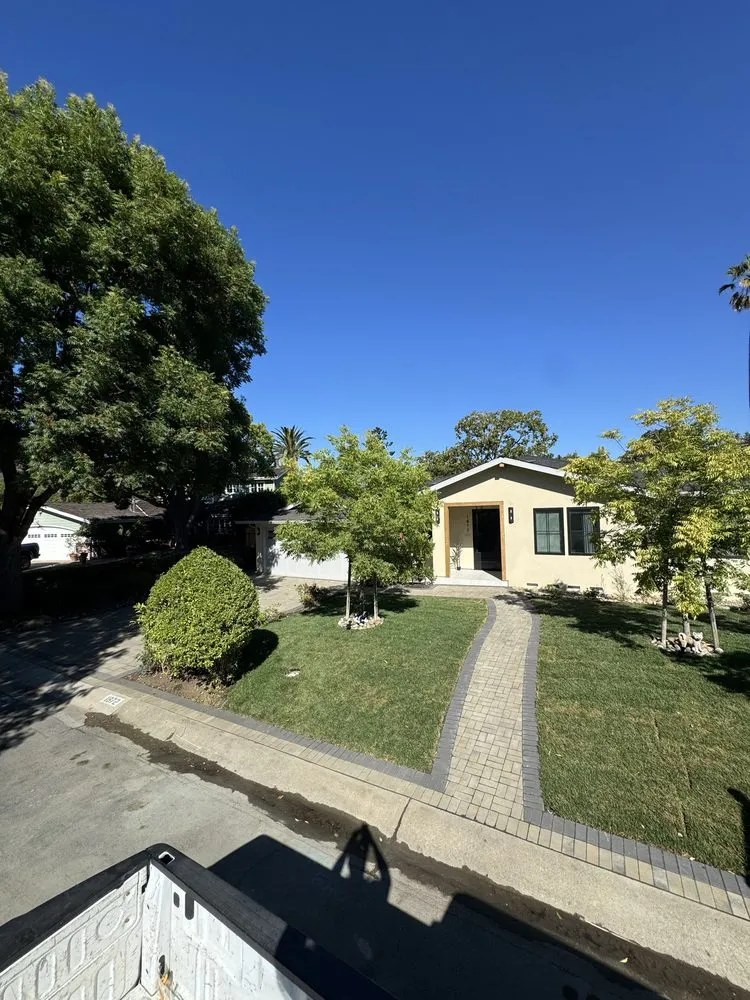 Trusted yard maintenance for beautiful yards in Palo Alto, CA by New Era Design