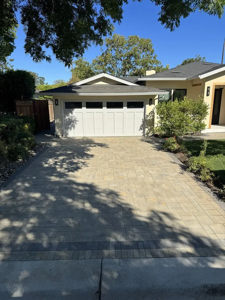 Expert yard cleanup service near you in Palo Alto, CA by New Era Design