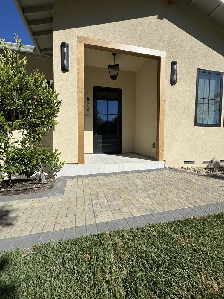 Reliable lawn mowing service near you in Palo Alto, CA by New Era Design