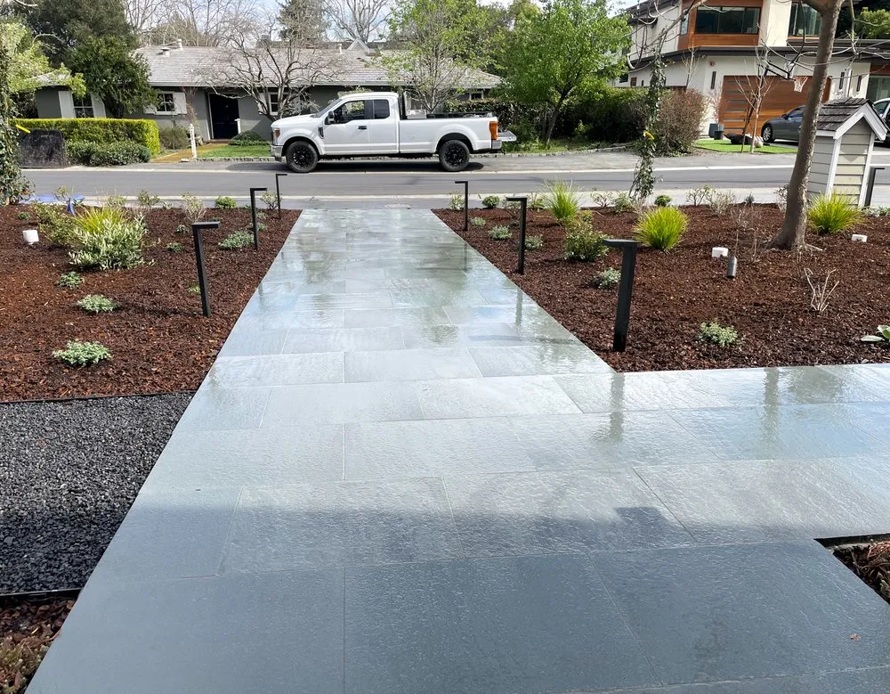 Custom garden landscaping in Redwood City, CA - New Era Landscape & Garden Service