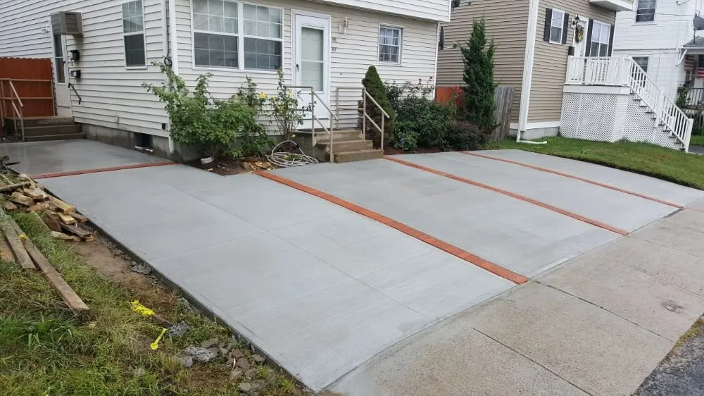 Top-rated lawn care service in Pawtucket, RI - New Era Masonry and Construction