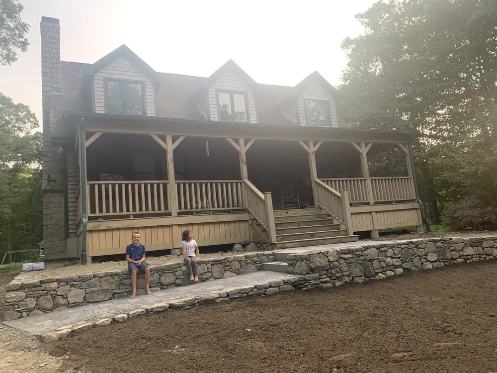 Professional garden landscaping for homes in Pawtucket, RI by New Era Masonry and Construction