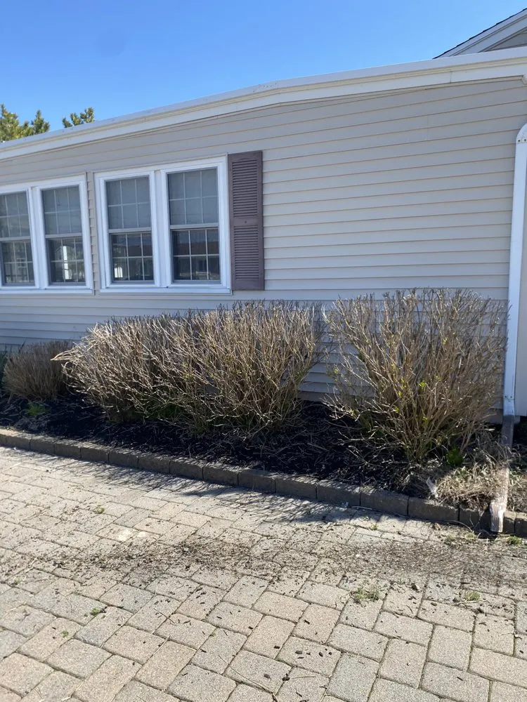 Expert lawn mowing service in Waretown, NJ by New Found landscaping