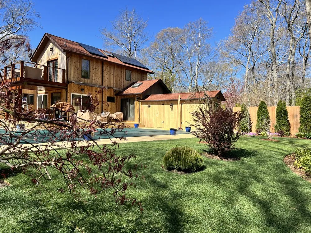 Professional outdoor landscaping in East Hampton, NY by New Generation Landscapes