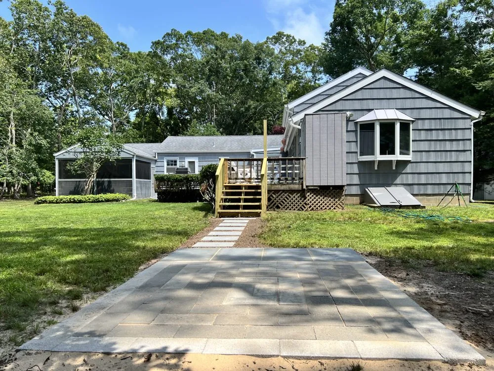 Custom garden landscaping experts serving East Hampton, NY - New Generation Landscapes