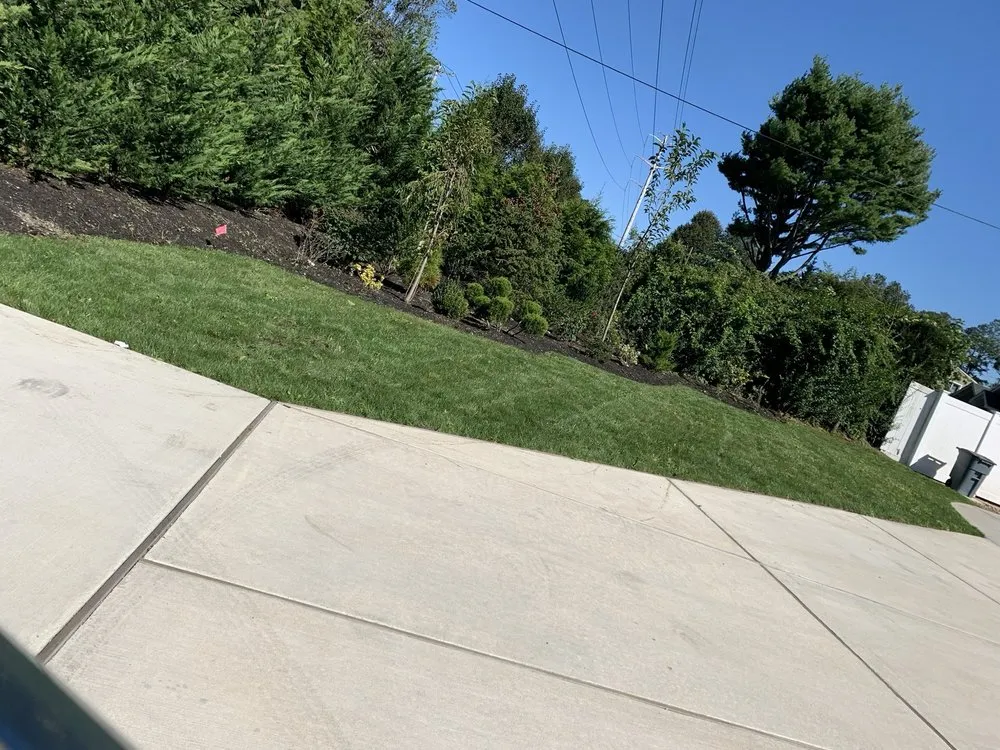 Custom lawn mowing service in Baldwin, NY - New Generation Landscaping