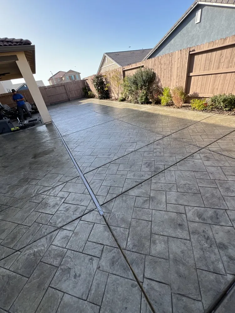 Expert garden landscaping for residential properties in Sacramento, CA by New Generation Pool Construction