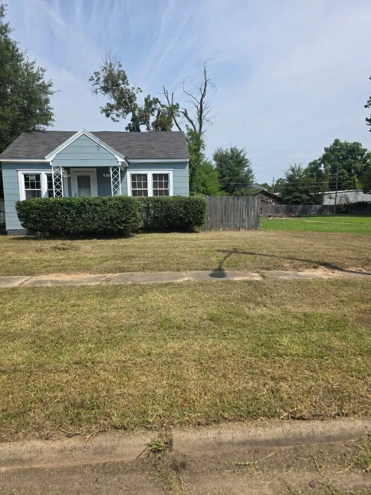 Trusted landscaping services with custom design in Shreveport, LA by New Glow Window Cleaning