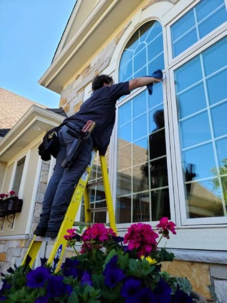 Reliable garden landscaping in Shreveport, LA by New Glow Window Cleaning