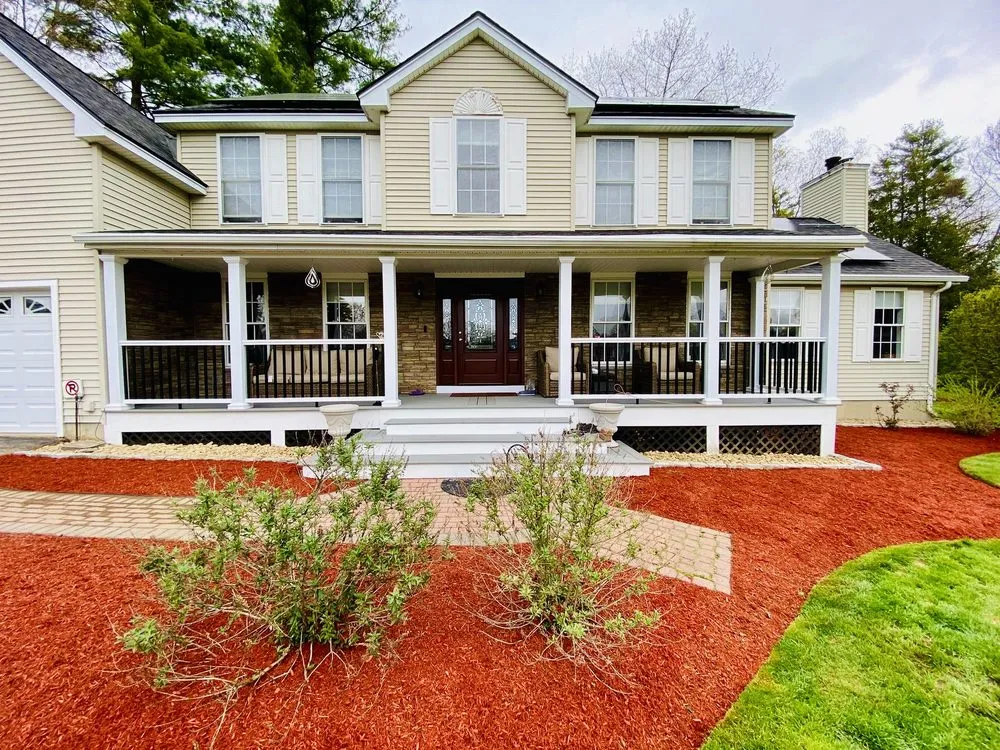 Expert lawn care service experts serving Nashua, NH - New Green Landscaping Company