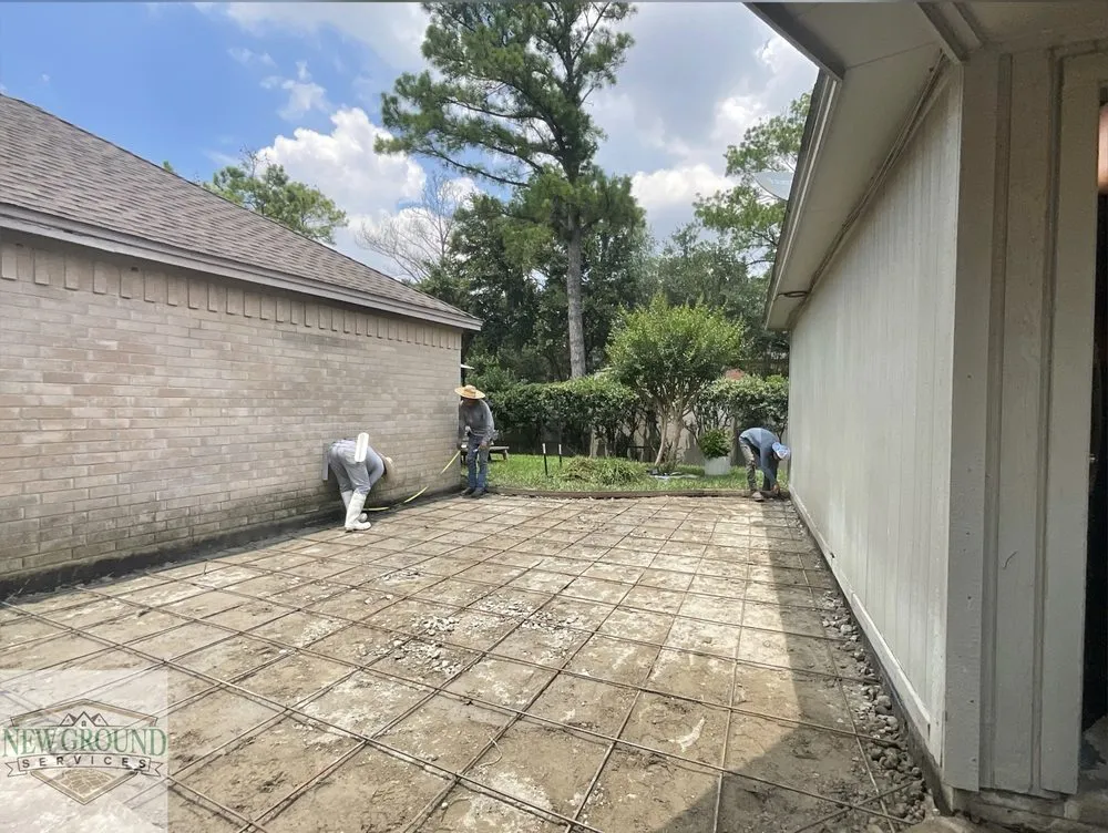 Local lawn mowing service for homes in Houston, TX by New Ground Services