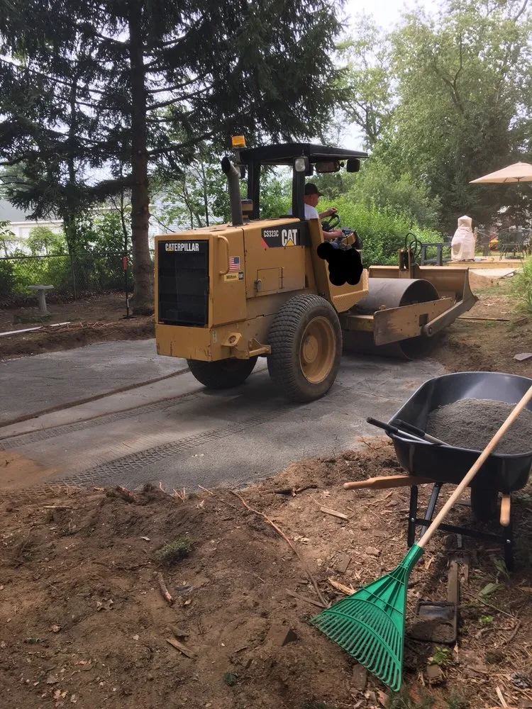 Professional yard cleanup service for beautiful yards across Rochester, NH - New Hampshire Lawn Care