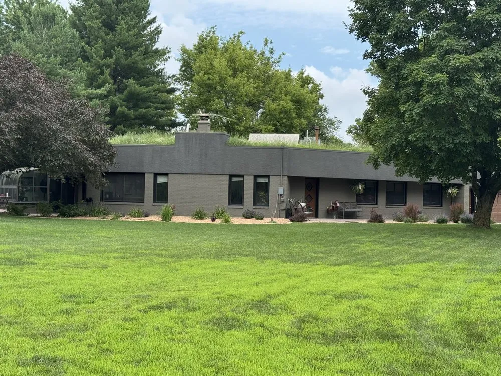 Custom yard maintenance experts serving Lake Elmo, MN - New Horizon