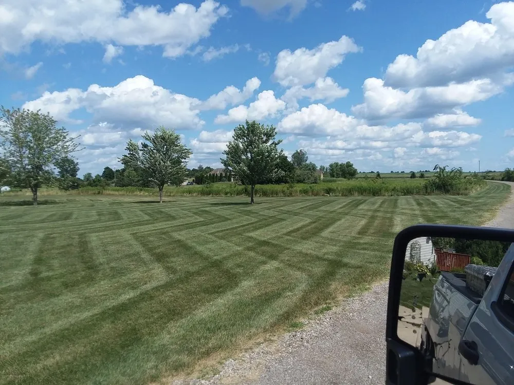 Professional landscaping services experts serving Lansing, MI - New Horizon Landscapes