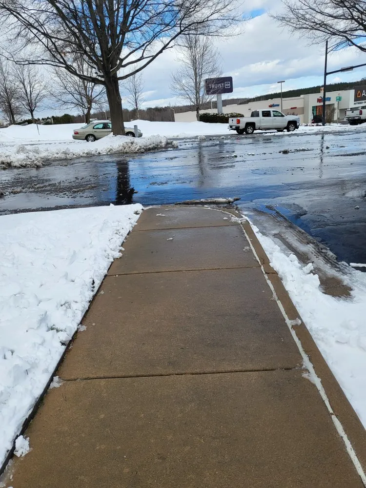 Expert yard maintenance experts serving Danville, VA - New Horizon Property Management