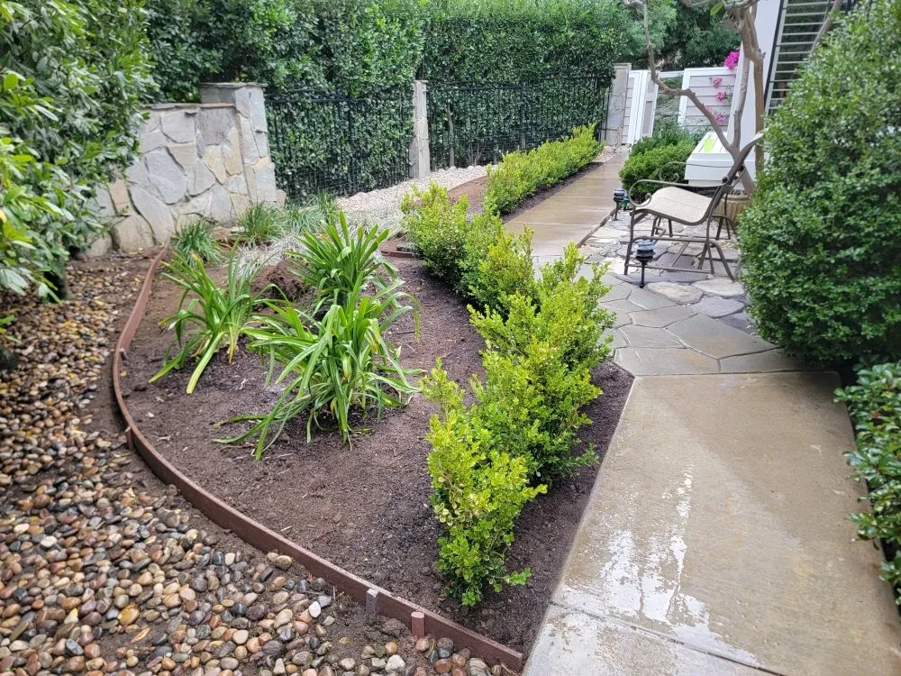 Top-rated garden landscaping in Thousand Oaks, CA by New Ideas Landscaping and Maintenance