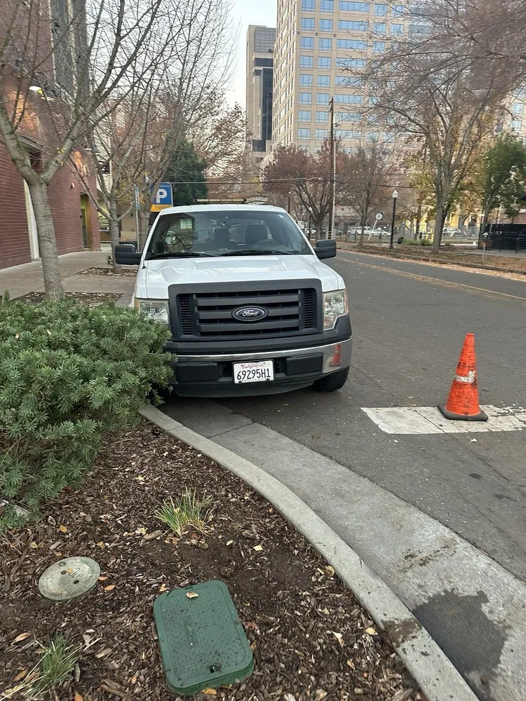 Custom lawn mowing service in Sacramento, CA - New Image Landscape Company