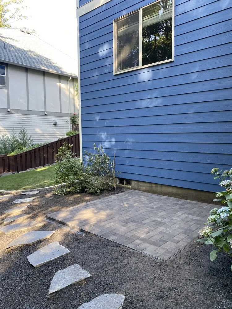 Custom lawn mowing service near you across Hubbard, OR - New Invasion Landscape Services