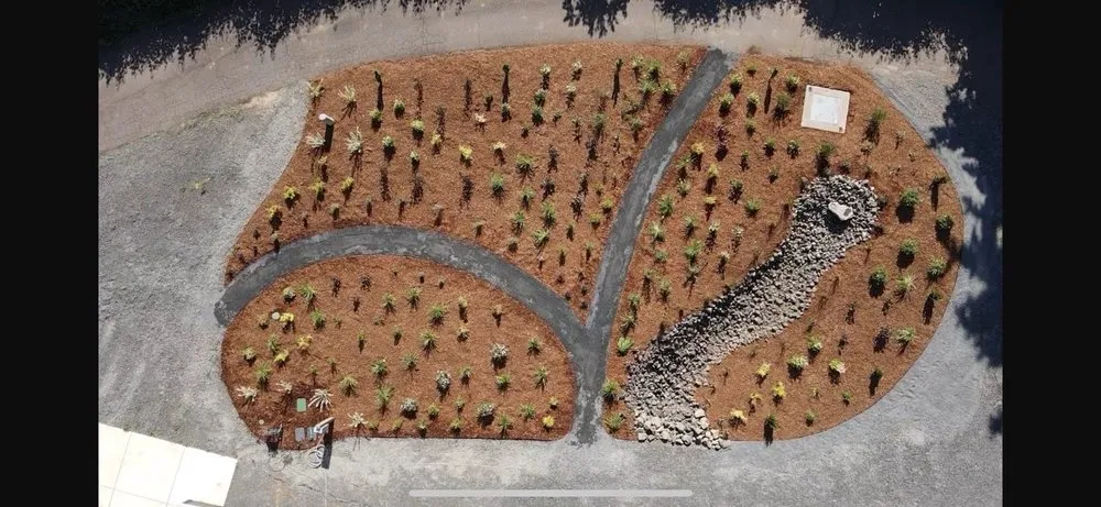 Expert outdoor landscaping for beautiful yards in Hubbard, OR by New Invasion Landscape Services