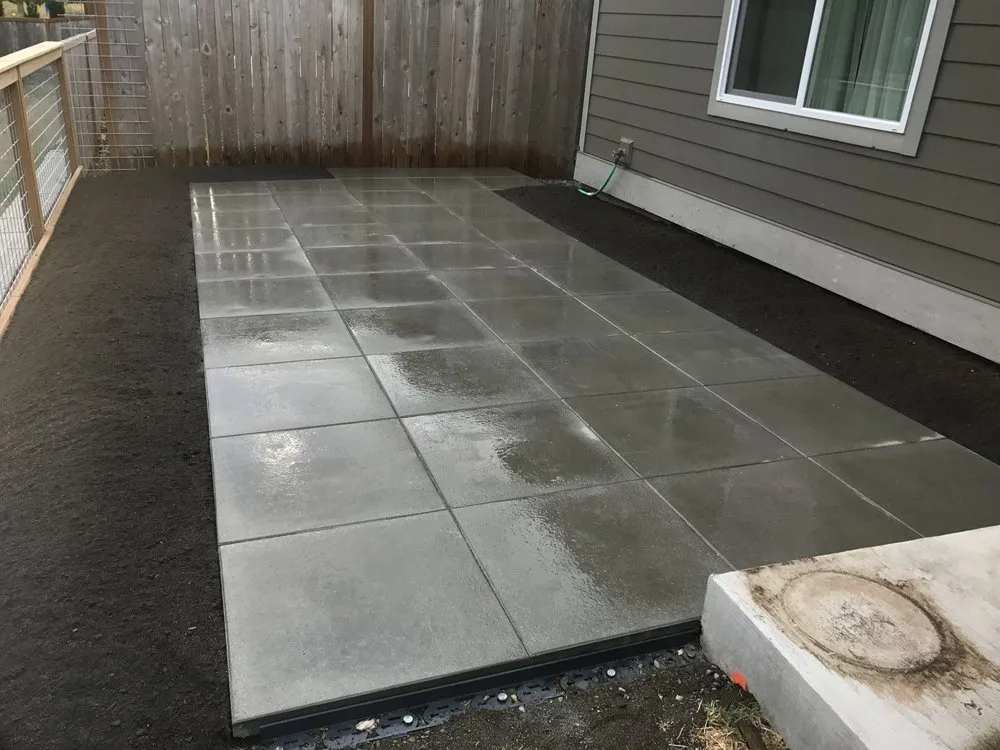 Expert lawn mowing service for homes in Burlington, WA by New Lawn Care & Landscape