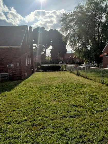 Custom outdoor landscaping experts serving Detroit, MI - New Leaf Establishing