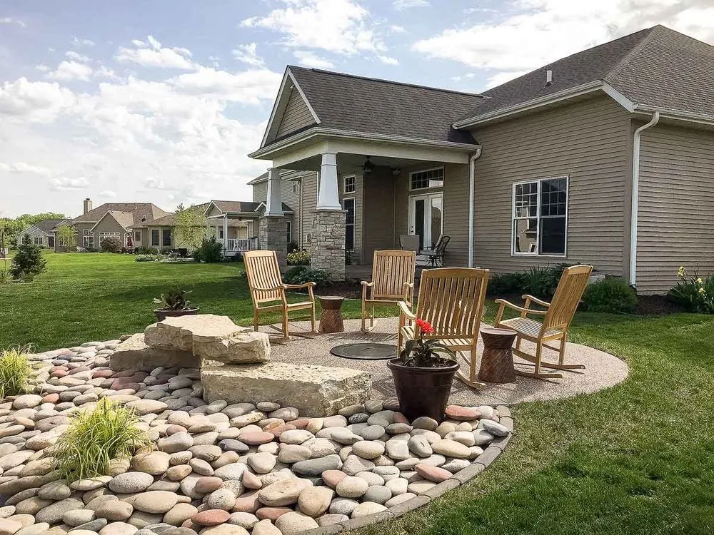 Professional landscaping services for year-round maintenance across Davenport, IA - New Leaf Landscapes & Concrete