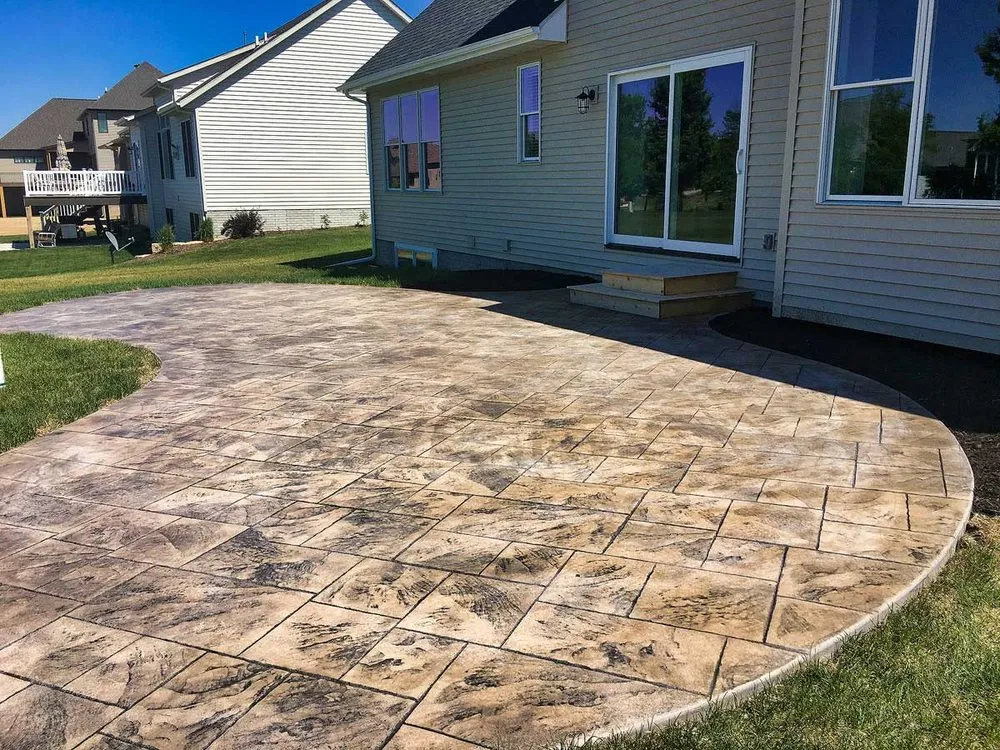 Reliable garden landscaping for year-round maintenance across Davenport, IA - New Leaf Landscapes & Concrete