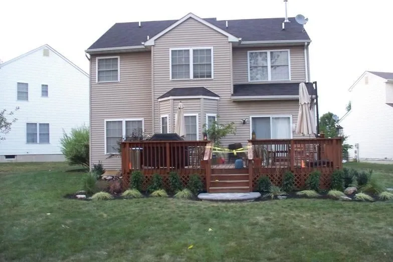 Reliable lawn care service experts serving Hightstown, NJ - New Leaf Landscapes