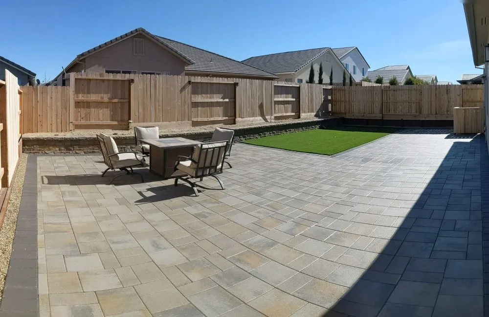 Custom lawn mowing service near you in Hollister, CA by New Leaf Landscapes