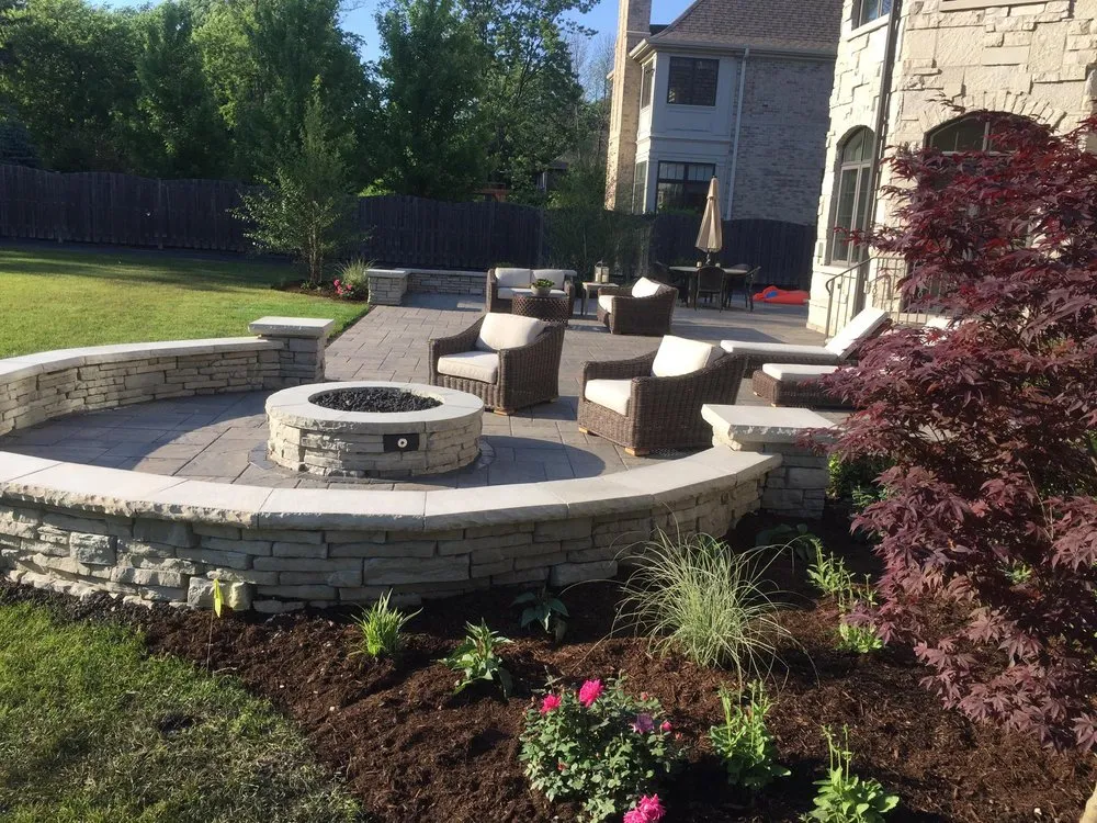 Affordable garden landscaping experts serving Northbrook, IL - New Leaf Landscaping