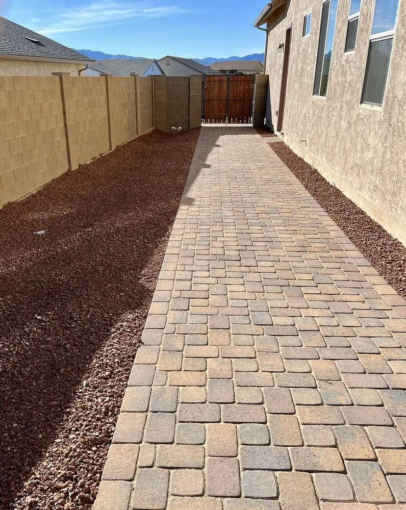 Local lawn care service experts serving Prescott Valley, AZ - New Life Landscapes