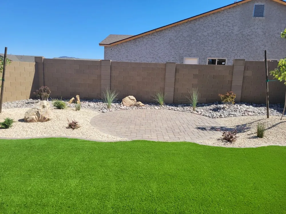 Custom lawn care service for beautiful yards across Prescott Valley, AZ - New Life Landscapes