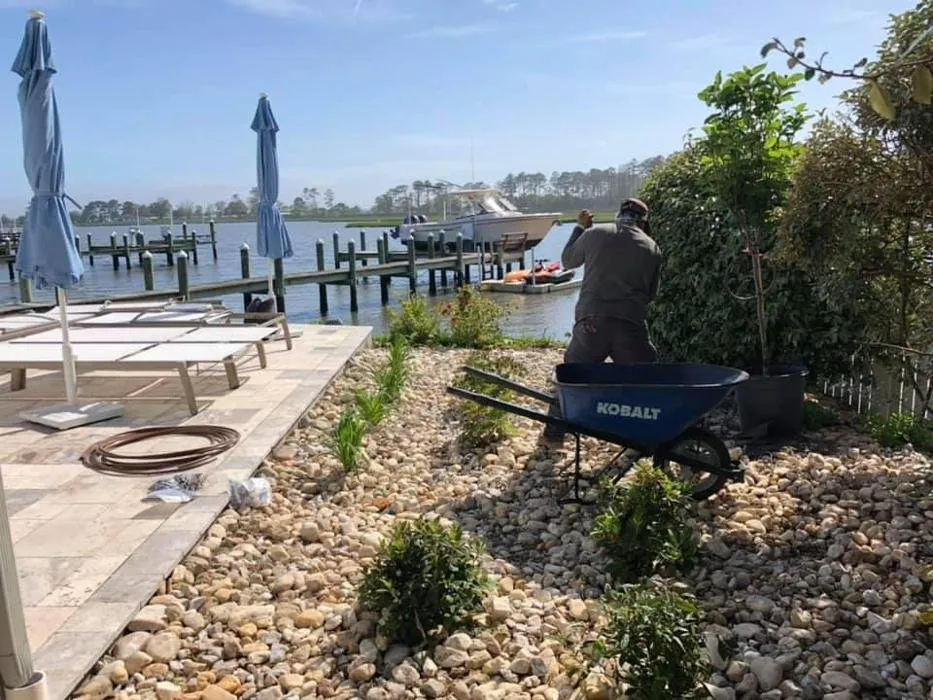 Custom lawn mowing service in Seaford, DE by New Life Landscaping