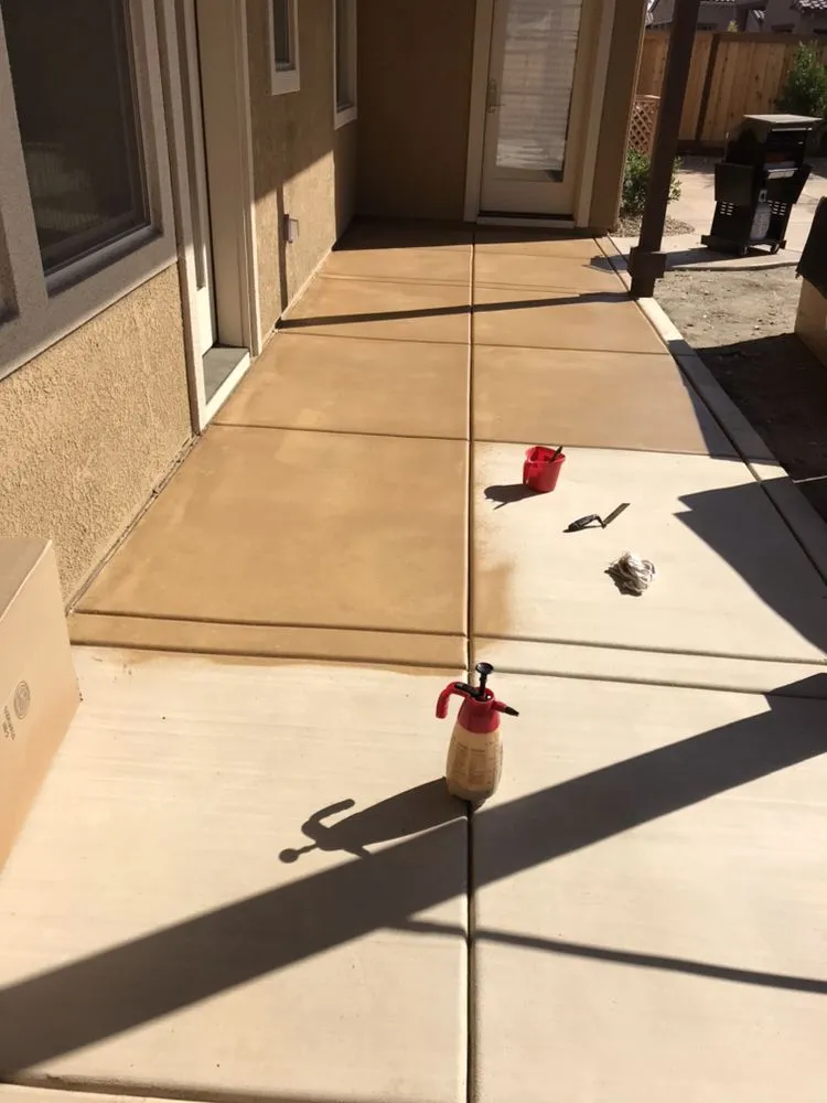 Custom outdoor landscaping experts serving Turlock, CA - New Line & Curb