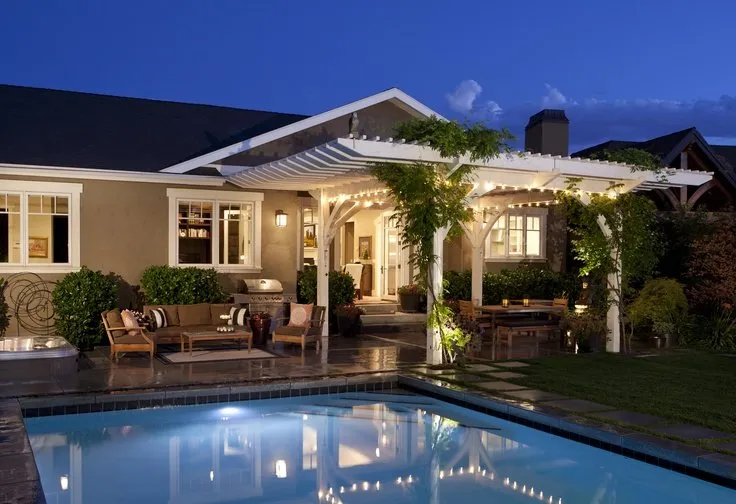 Professional yard cleanup service for beautiful yards in Aurora, CO by New Line Design