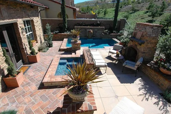 Affordable outdoor landscaping experts serving Aurora, CO - New Line Design