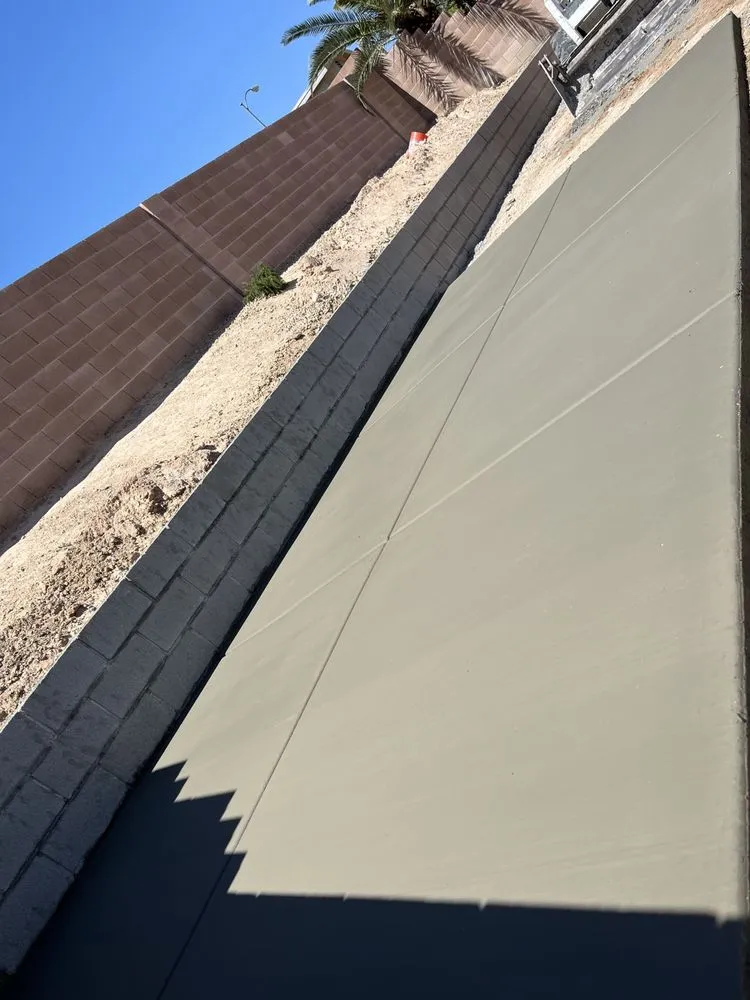 Reliable yard cleanup service in Las Vegas, NV by New line Maintenance & Landscape