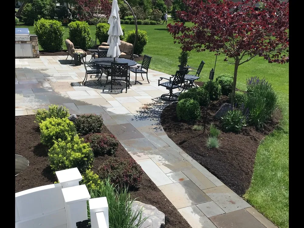 Custom outdoor landscaping experts serving Eagleville, PA - New Look Landscaping
