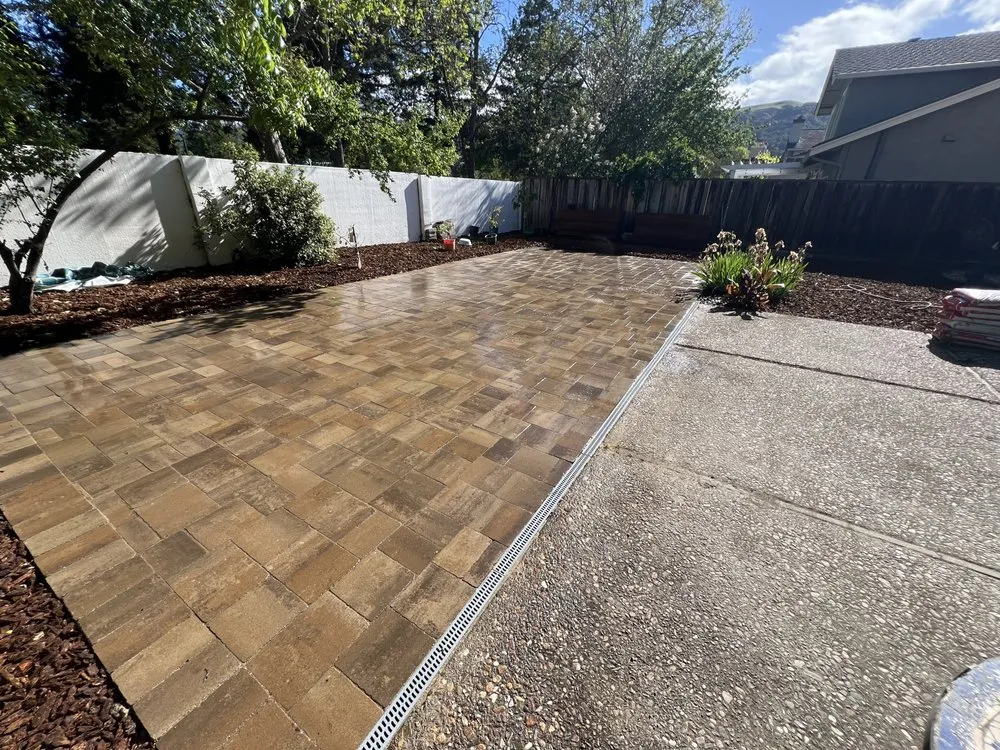 Custom garden landscaping for homes in Oakland, CA by New Moon Landscape