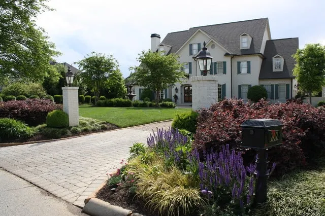 Expert garden landscaping in New Orleans, LA - New Orleans Landscaping