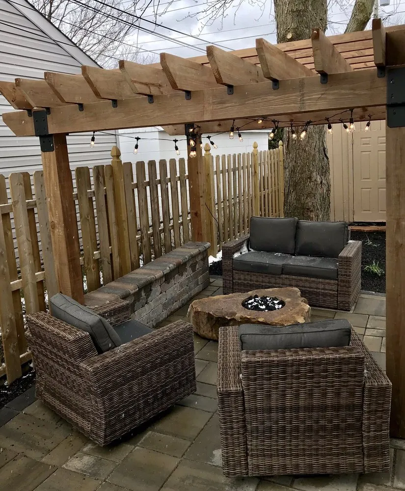 Expert yard maintenance experts serving New Palestine, IN - New Palestine Lawn Care