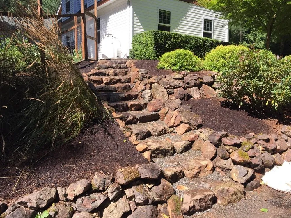 Reliable yard maintenance in Kalama, WA by New Paradigm Home and Garden