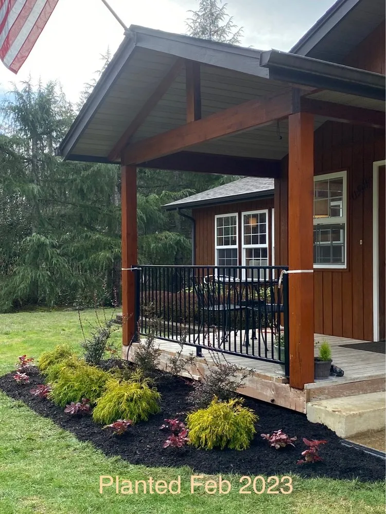 Expert yard maintenance for beautiful yards in Kalama, WA by New Paradigm Home and Garden