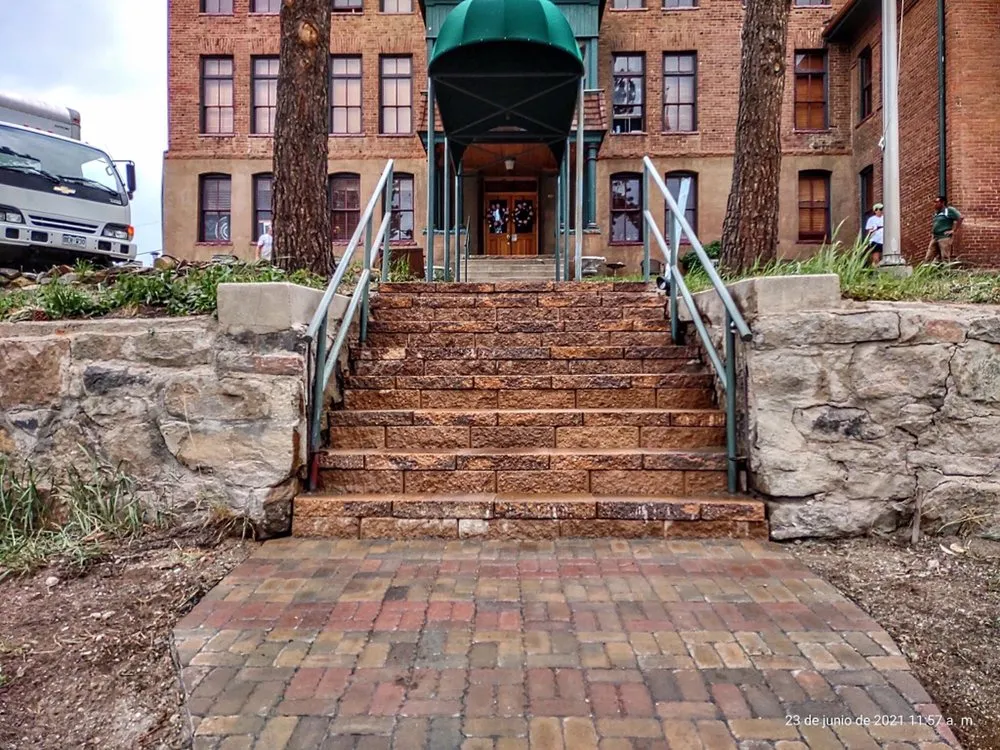 Top-rated yard maintenance experts serving Colorado Springs, CO - New Project Landscaping