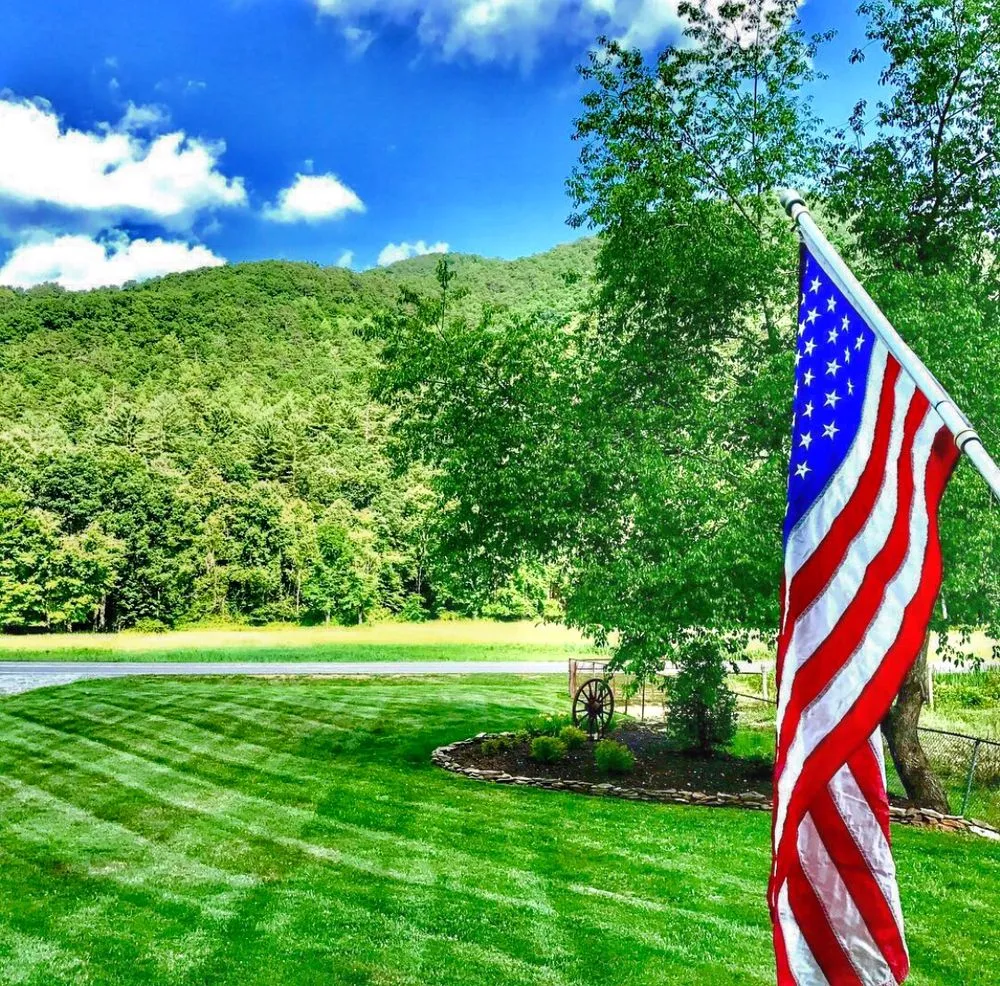 Professional landscape design with custom design in Wytheville, VA by New River Landscapes