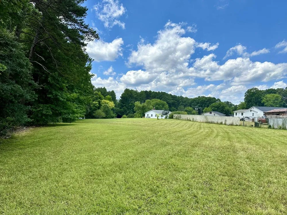 Expert landscaping services experts serving Lexington, NC - New Roots Landscape