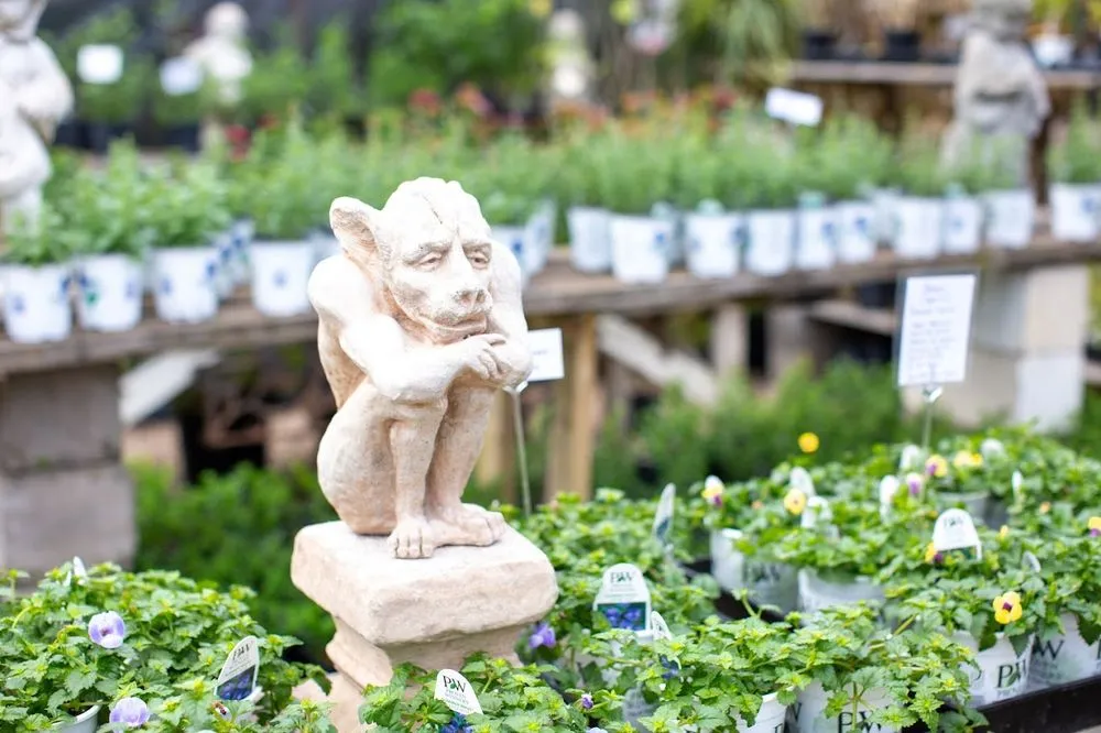 Expert garden landscaping in Houston, TX by New Roots Landscaping