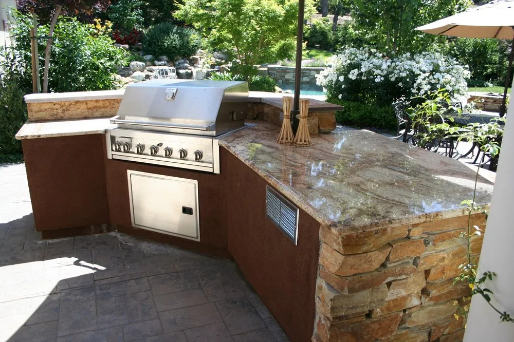 Affordable yard maintenance with custom design across Sacramento, CA - New Scapes